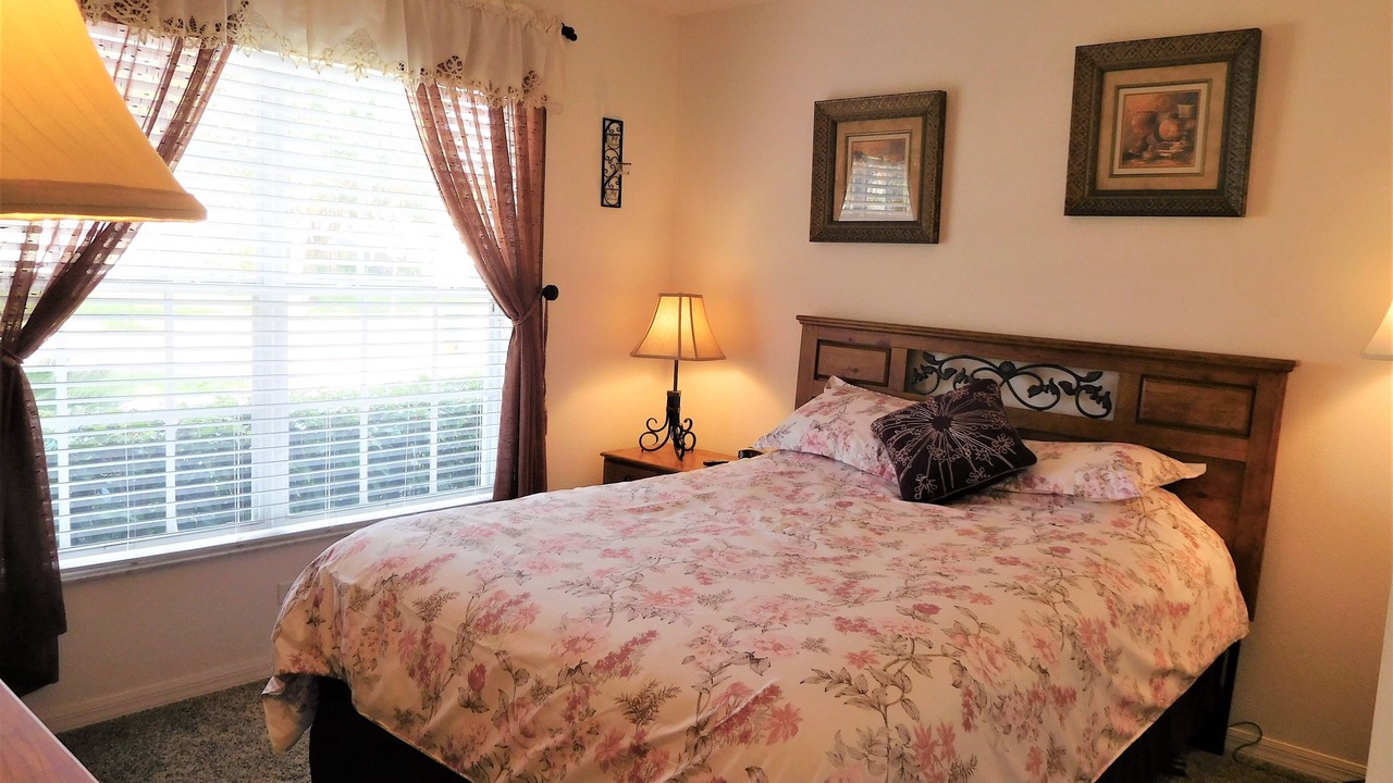 Photo of Bedroom in Orange Tree