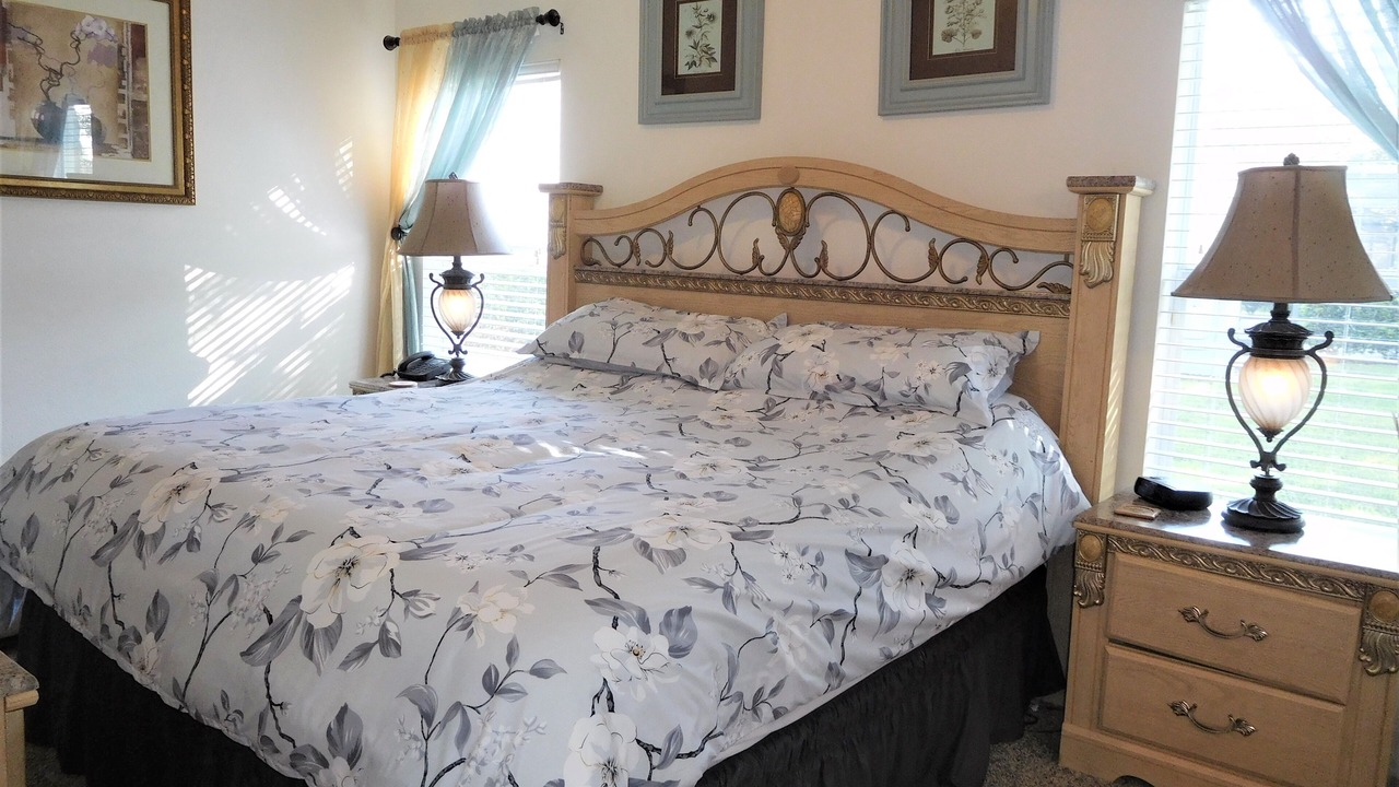 Photo of Bedroom in Orange Tree