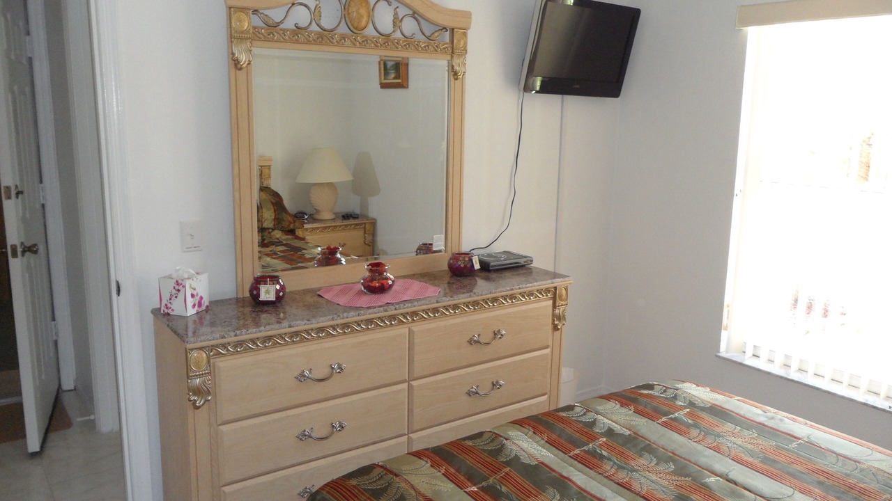 Photo of Bedroom in Windward Cay