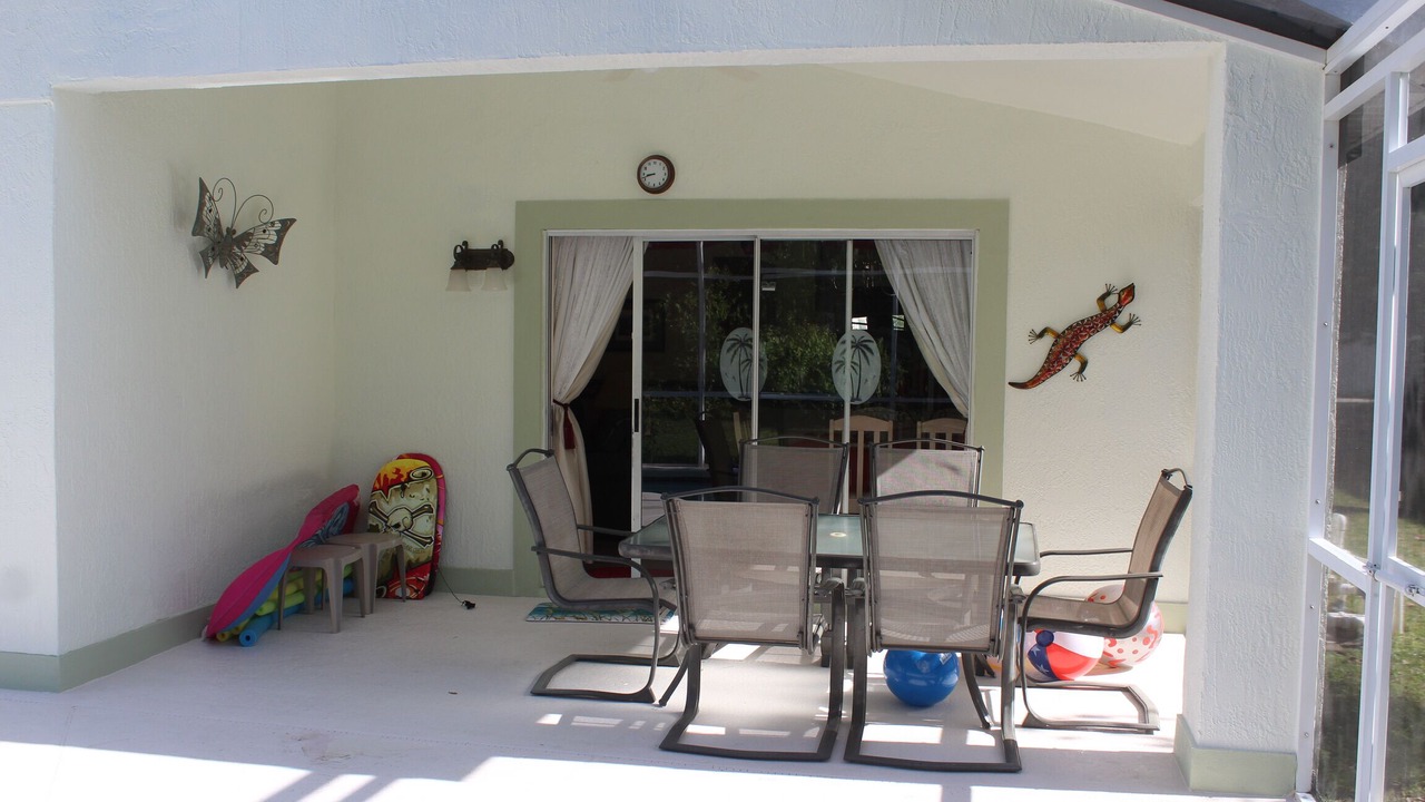 Photo of Patio Balcony in Pinewood Country Estates