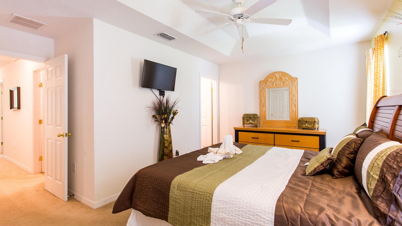 Photo of Bedroom in Crestwynd Bay