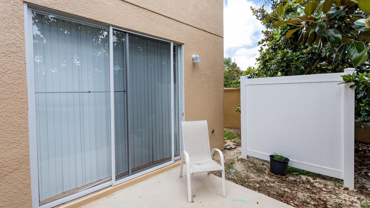 Photo of Patio Balcony in Crestwynd Bay