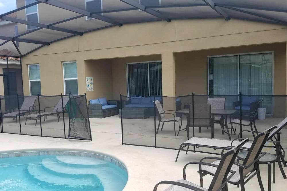 Photo of Outdoor in Loughman