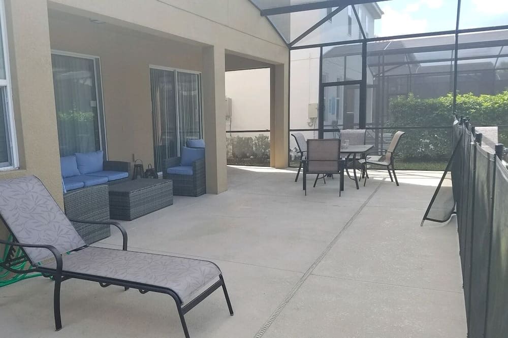Photo of Outdoor in Loughman