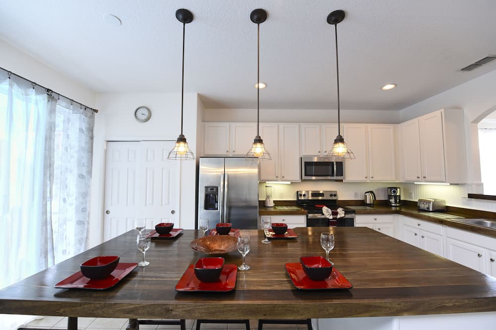 Photo of Kitchen in Watersong