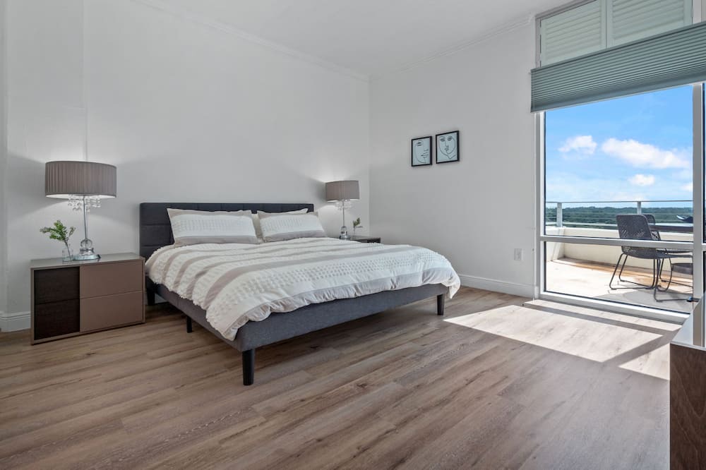 Photo of Bedroom in South Eola