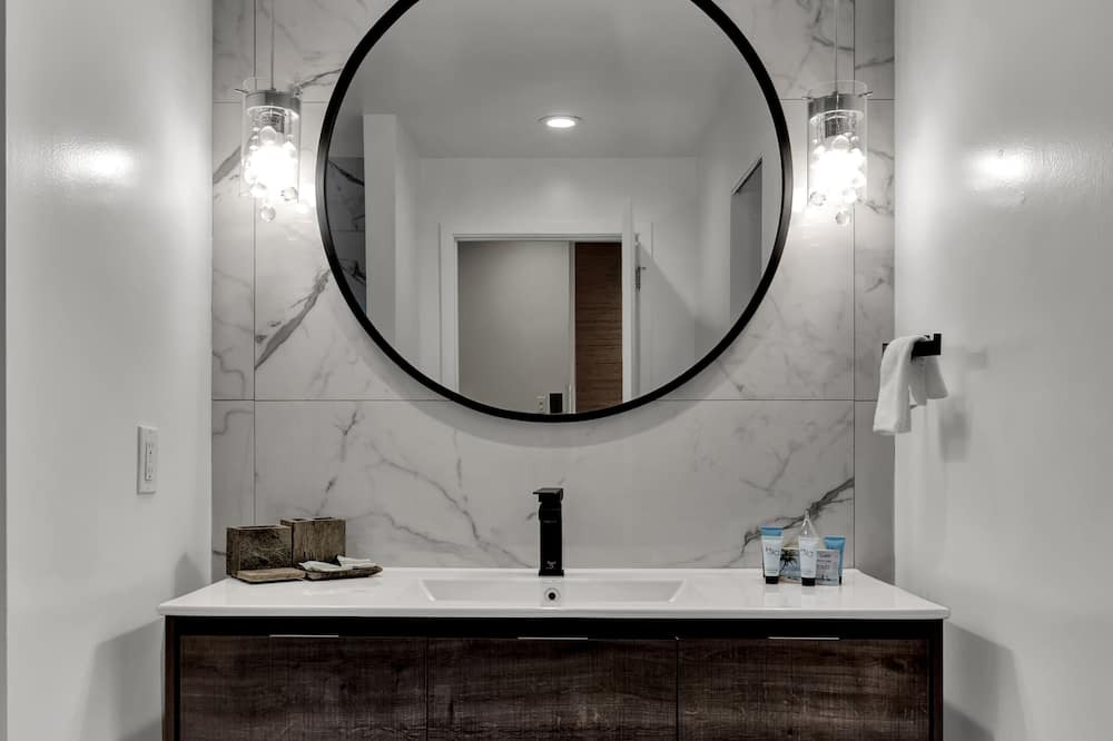 Photo of Bathroom in South Eola