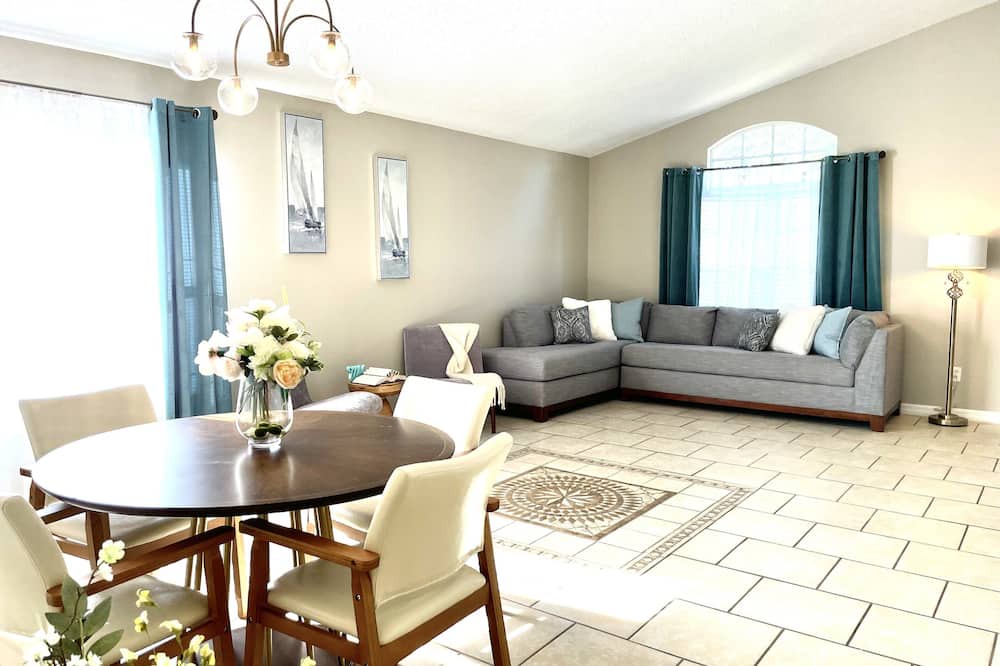 Photo of Bedroom in Westridge