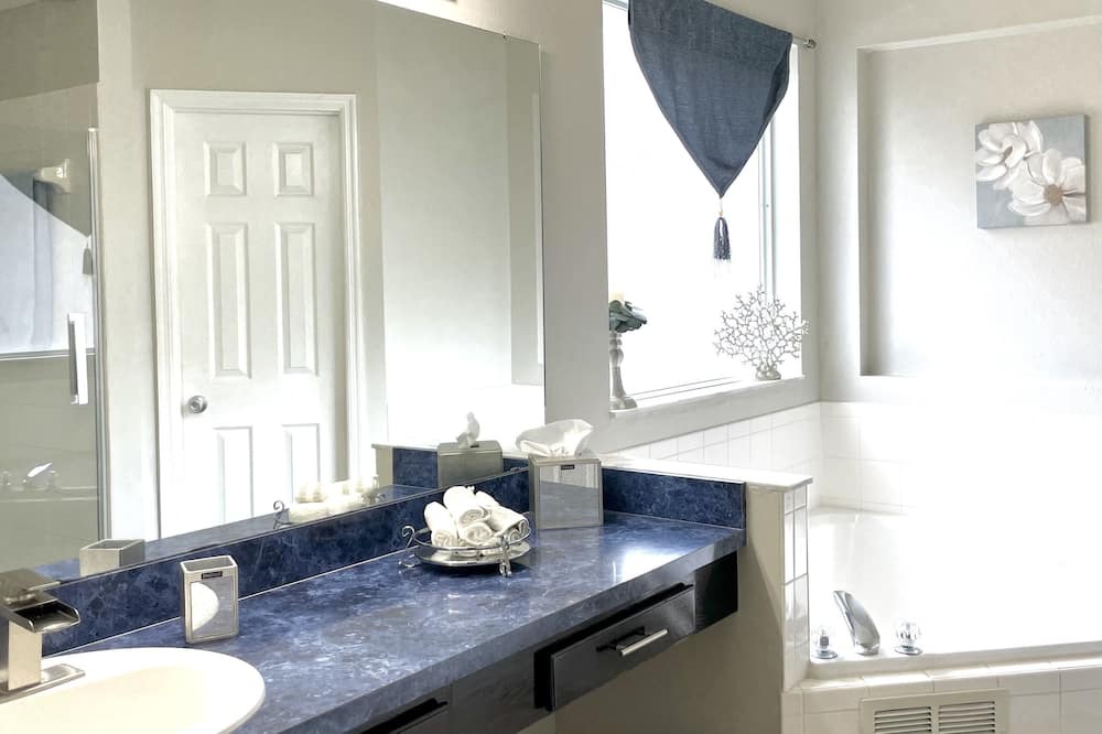 Photo of Bathroom in Westridge