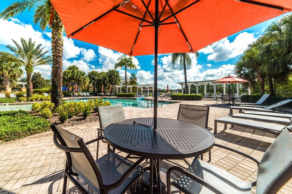 Photo of Patio Balcony in Watersong