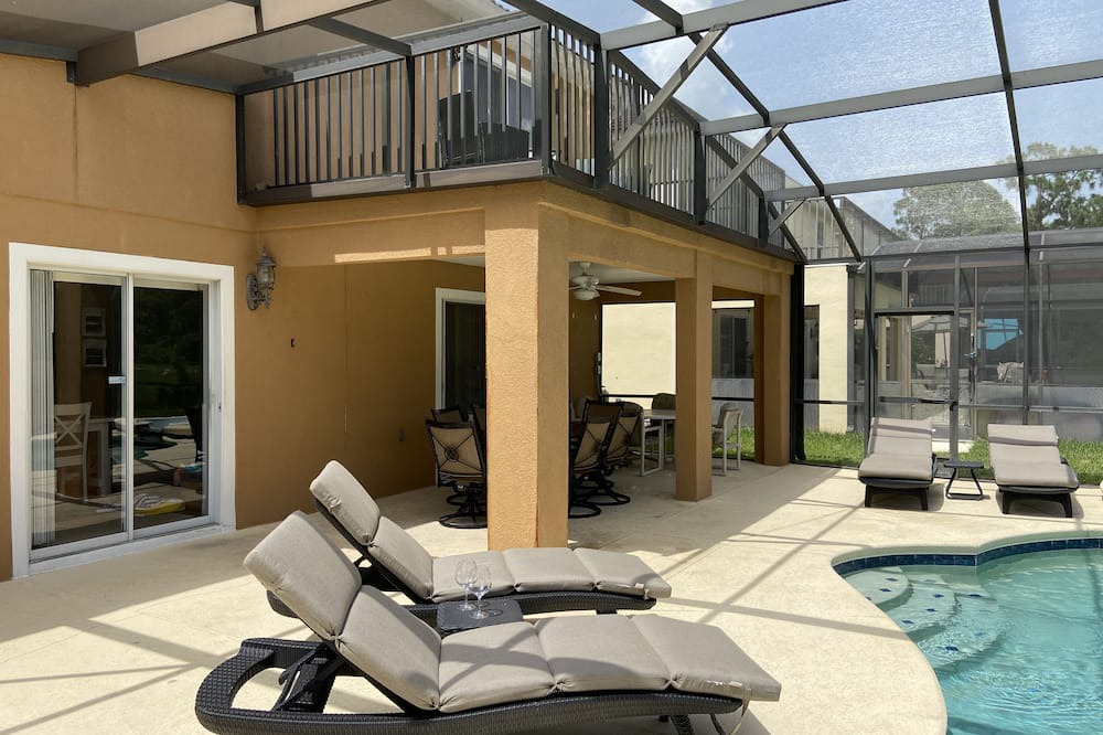 Photo of Patio Balcony in Lake Wilson Preserve