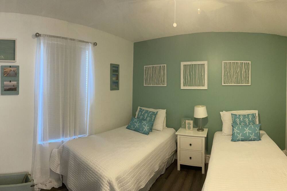 Photo of Bedroom in Lake Wilson Preserve