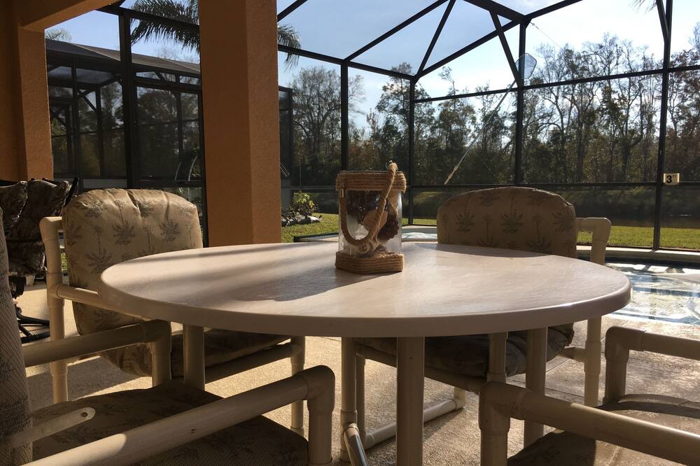 Photo of Patio Balcony in Lake Wilson Preserve