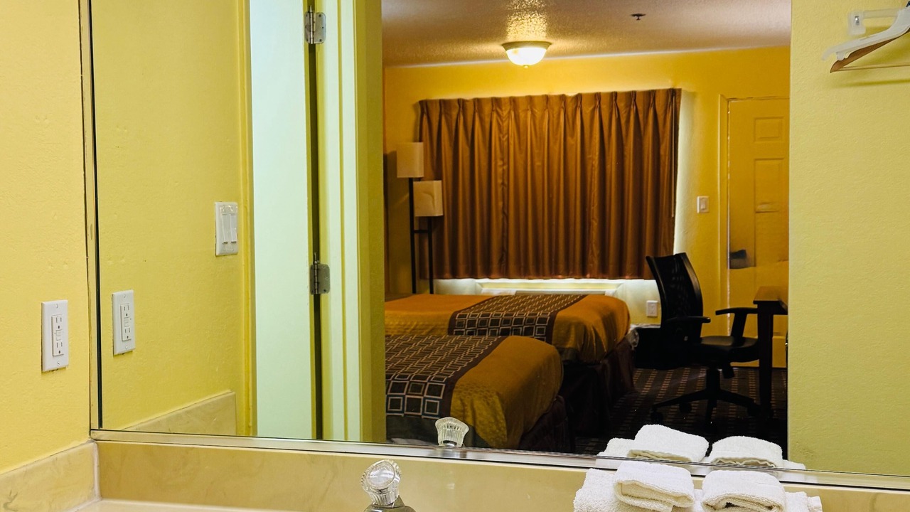 Photo of Bathroom in West Colonial