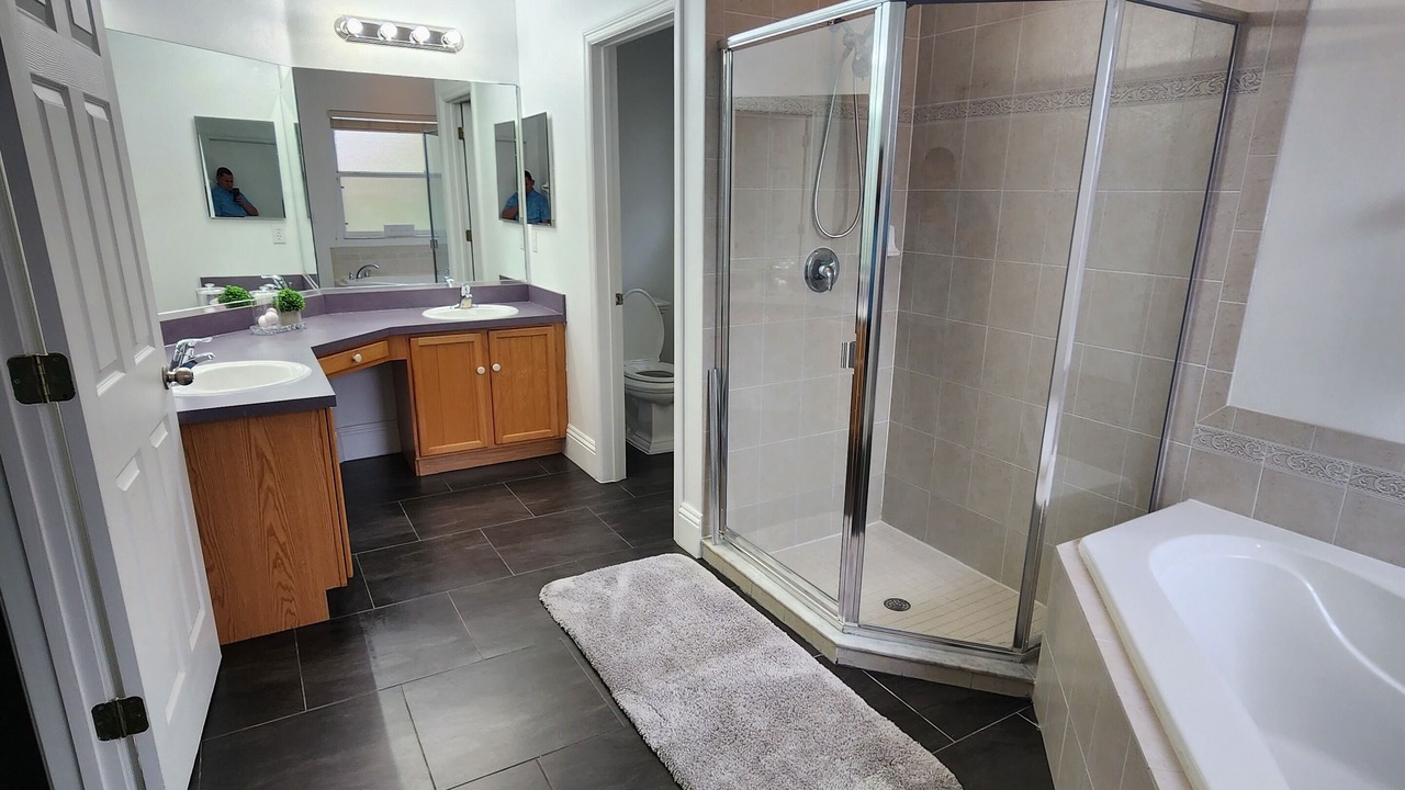 Photo of Bathroom in Buena Ventura Lakes