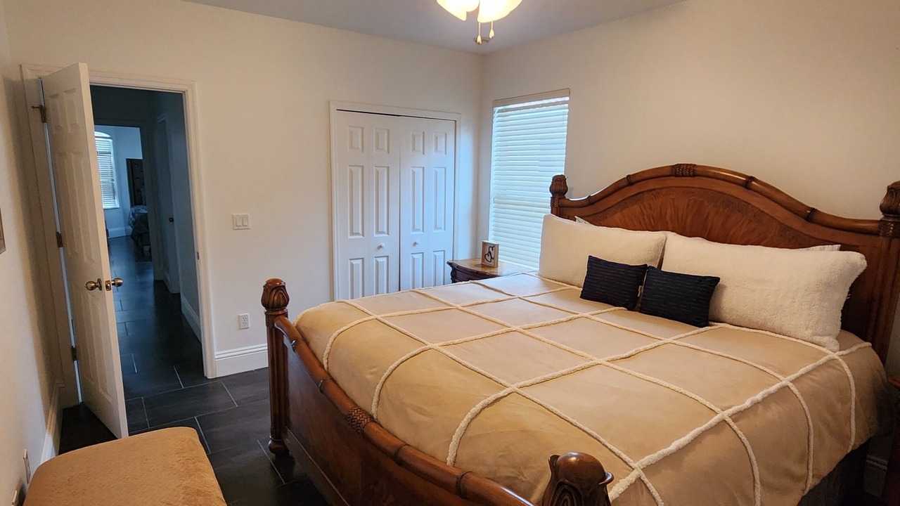 Photo of Bedroom in Buena Ventura Lakes