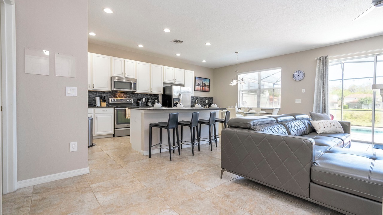 Photo of Livingroom in Seasons