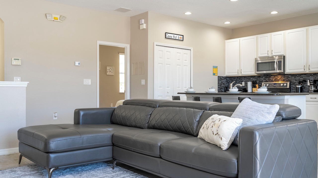 Photo of Livingroom in Seasons