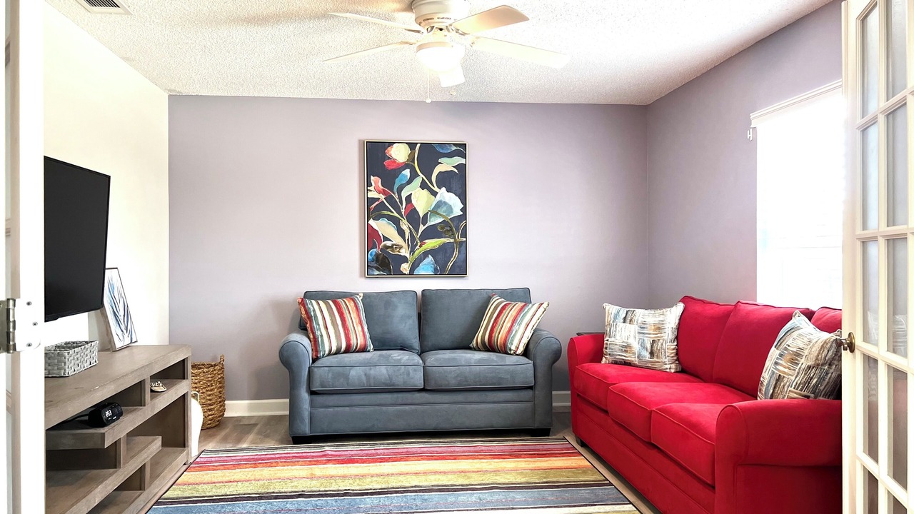 Photo of Livingroom in Mill Run