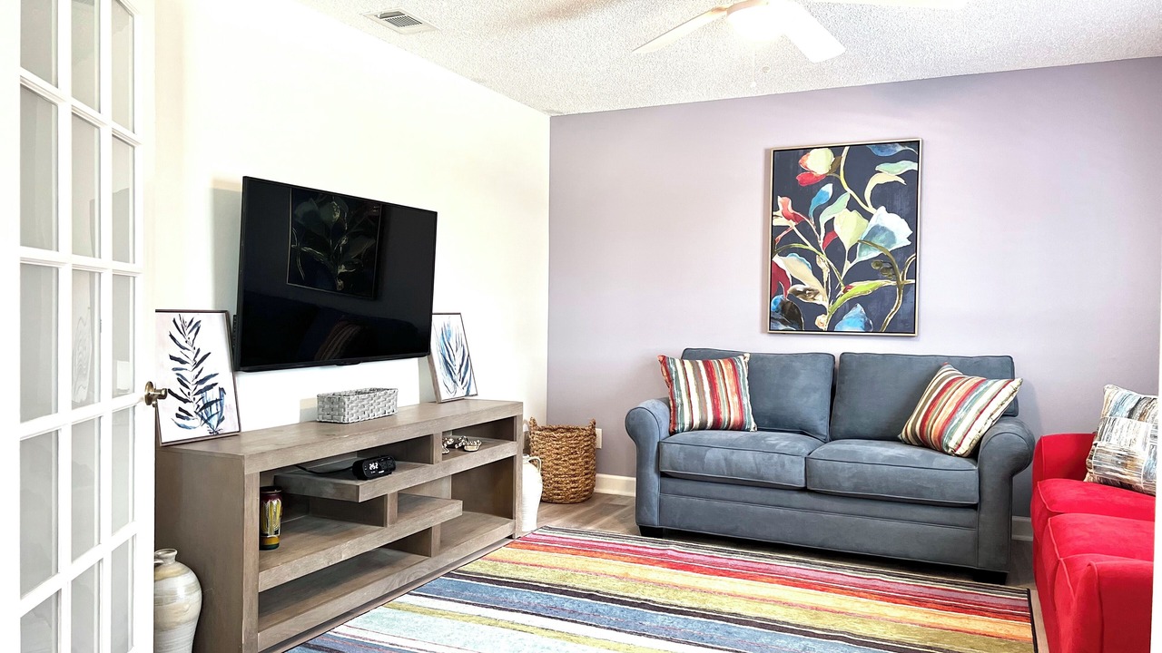 Photo of Livingroom in Mill Run