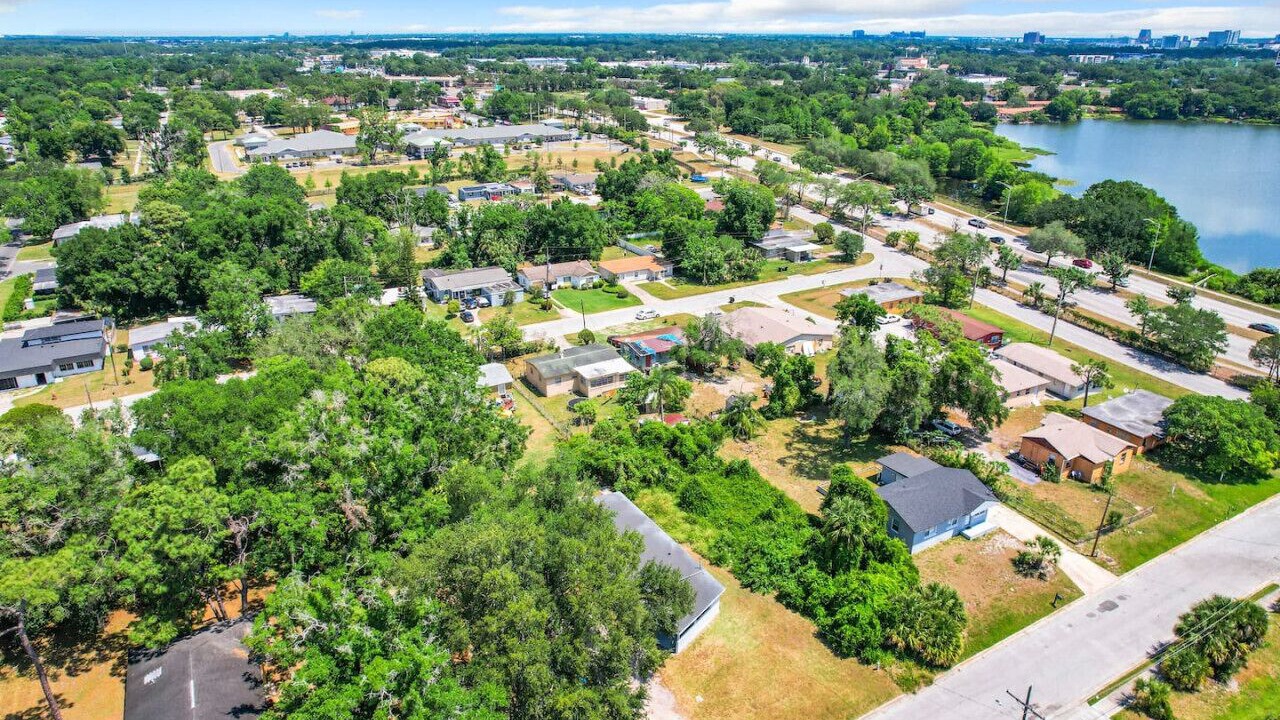 Photo of Outdoor in Lake Mann Estates