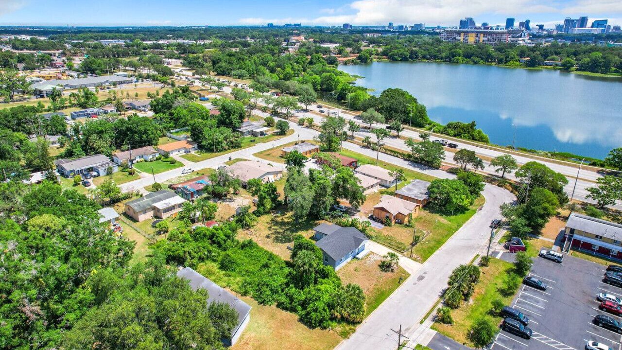 Photo of Outdoor in Lake Mann Estates