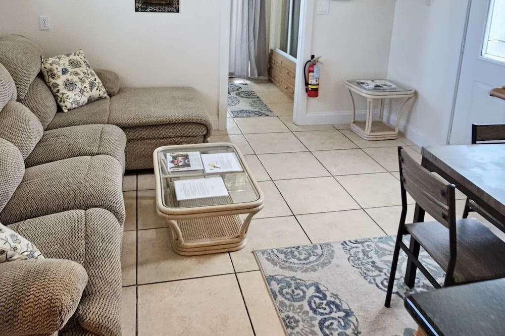 Photo of Livingroom in Mill Run