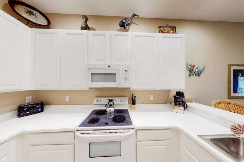 Photo of Kitchen in Bahama Bay