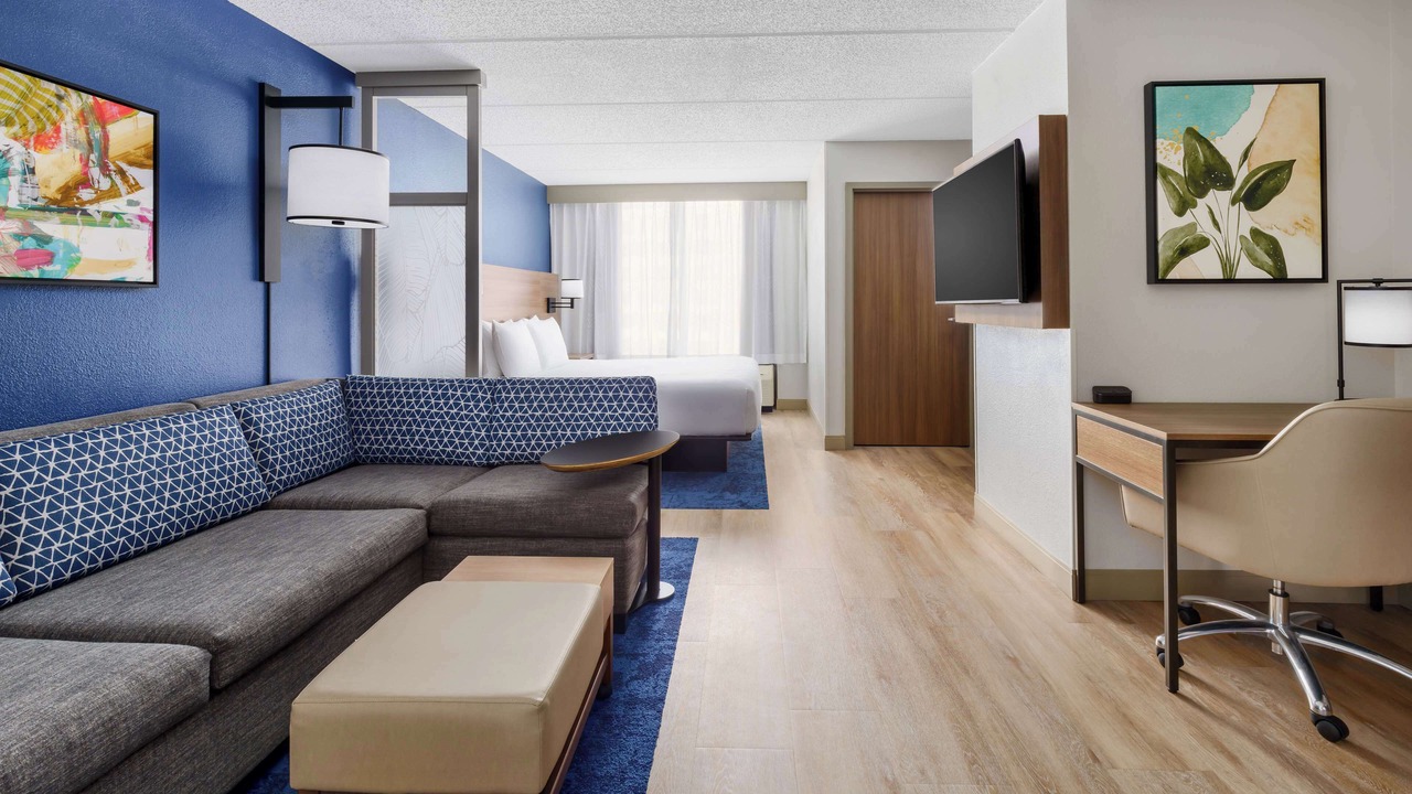Photo of Livingroom in Florida Center