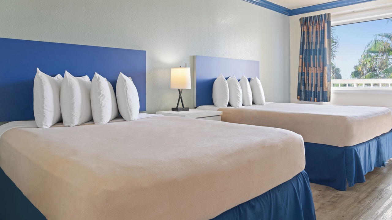 Photo of Bedroom in Florida Center