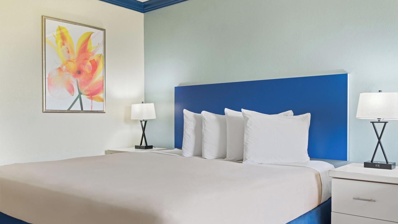 Photo of Bedroom in Florida Center