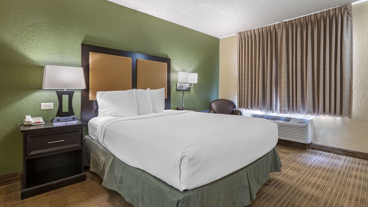 Photo of Bedroom in Florida Center