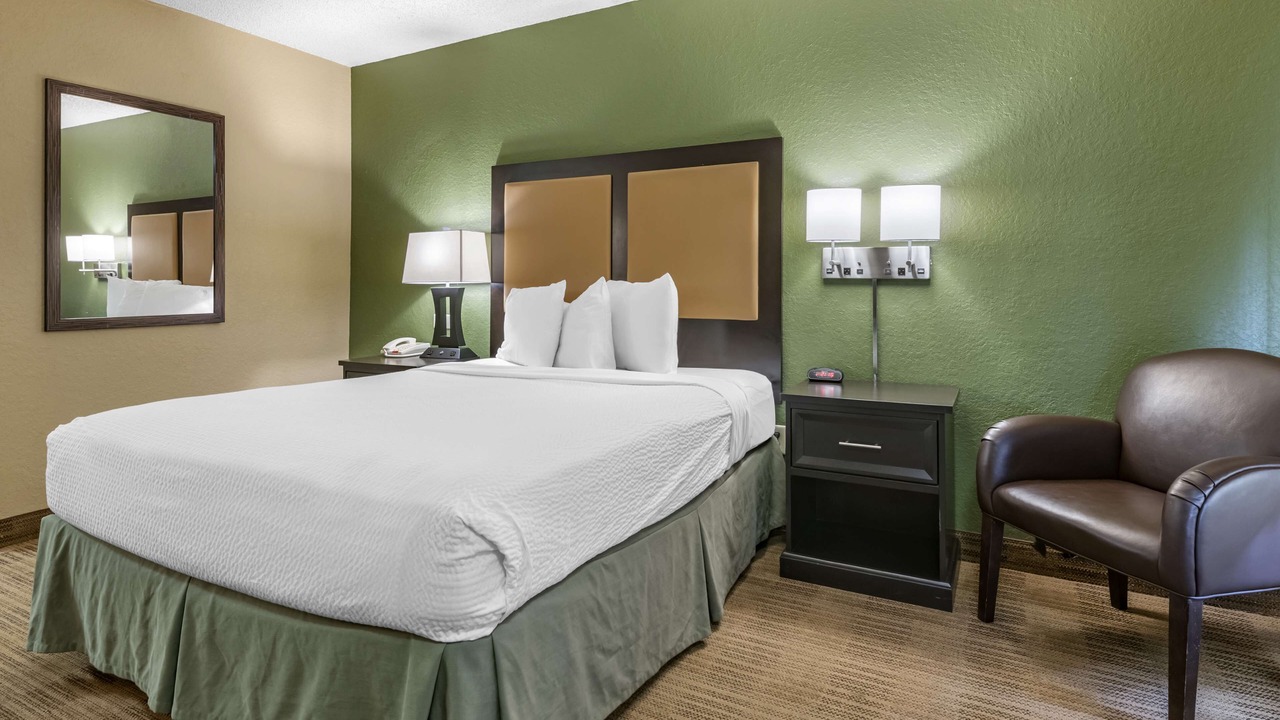Photo of Bedroom in Florida Center