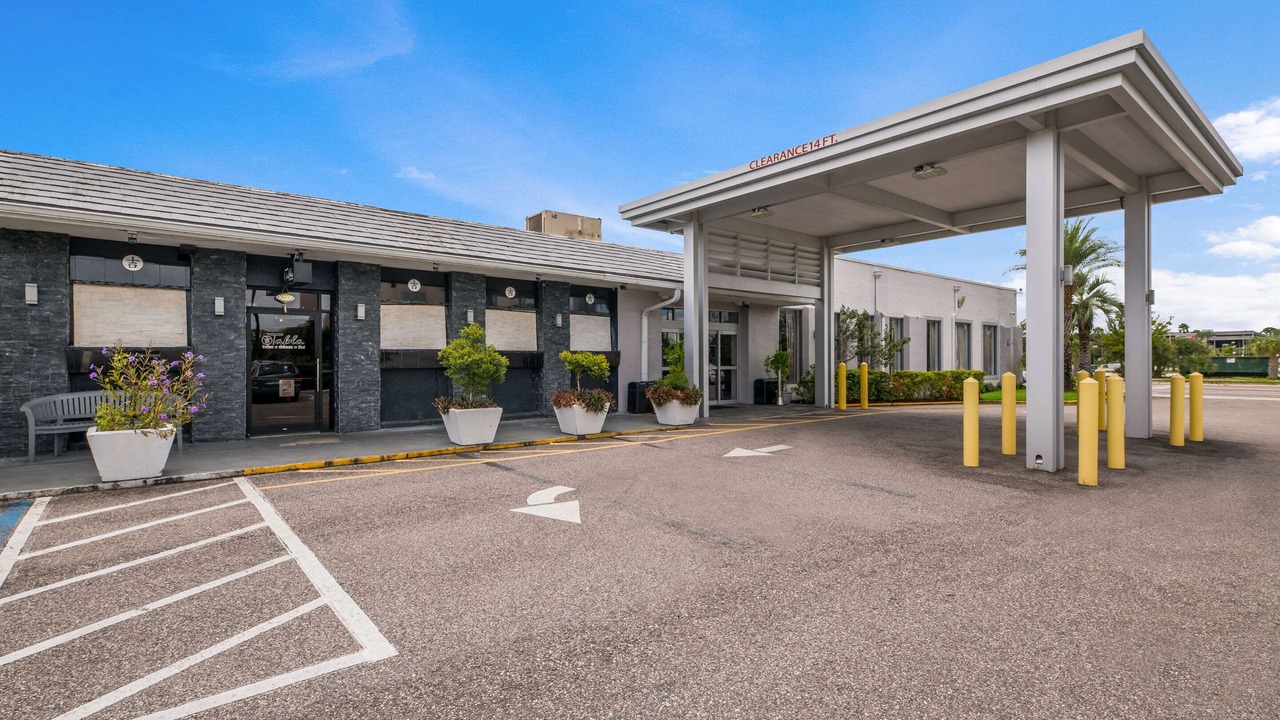 Photo of Outdoor in Florida Center