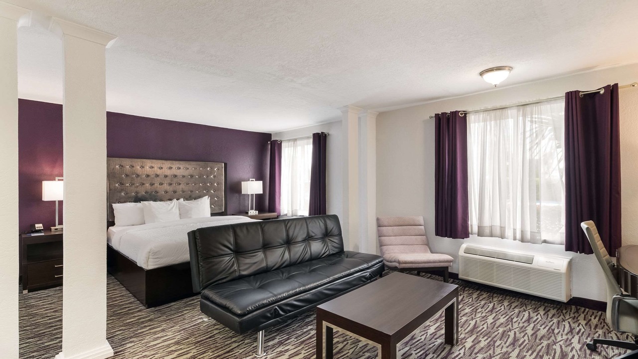 Photo of Bedroom in Florida Center