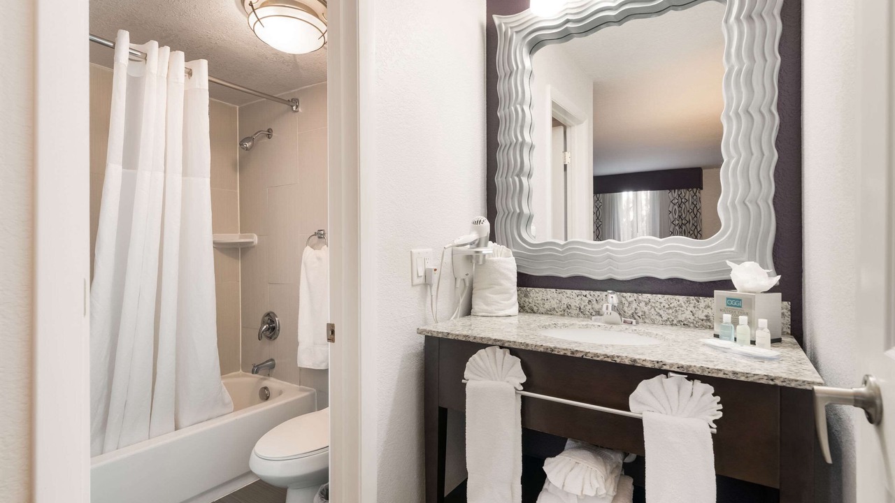 Photo of Bedroom in Florida Center