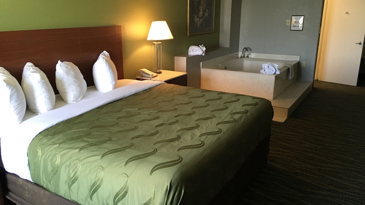Photo of Bedroom in Fairview Shores