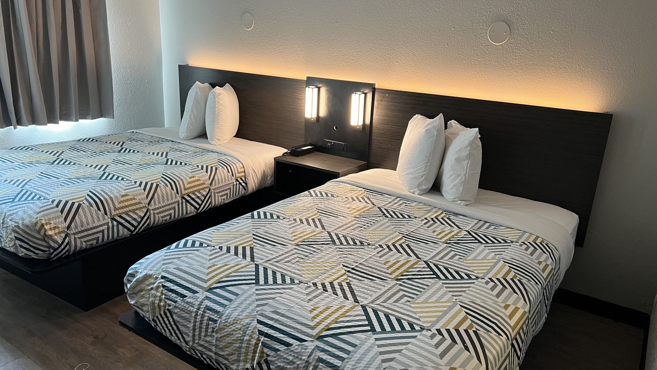 Photo of Bedroom in Florida Center