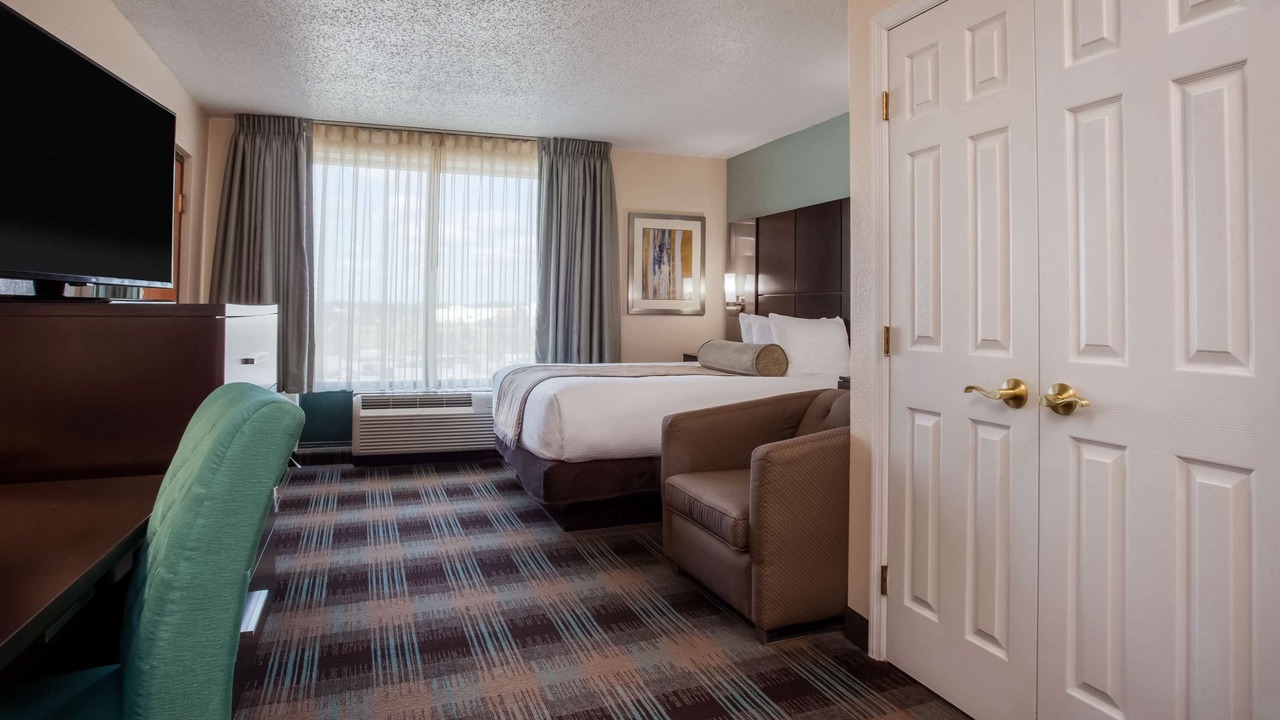 Photo of Bedroom in Airport North