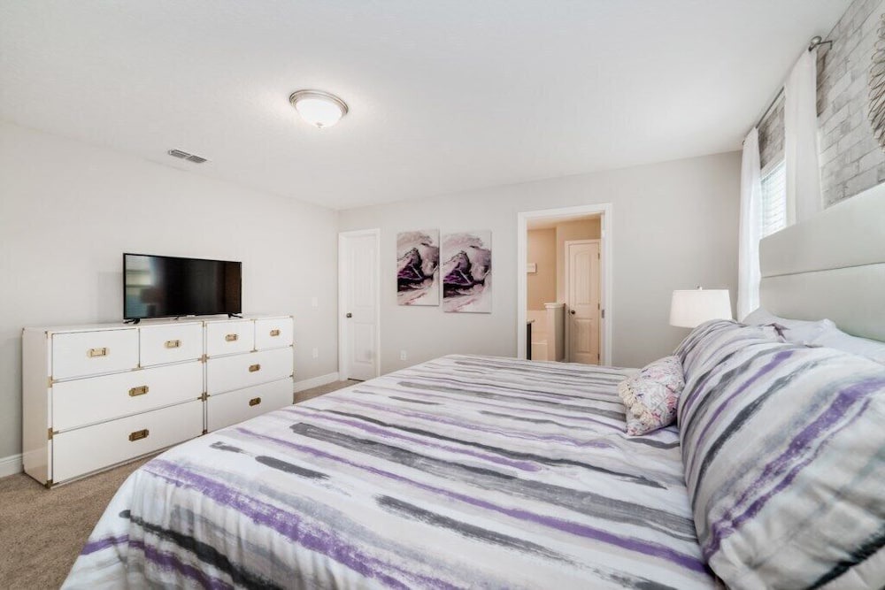 Photo of Bedroom in Loughman