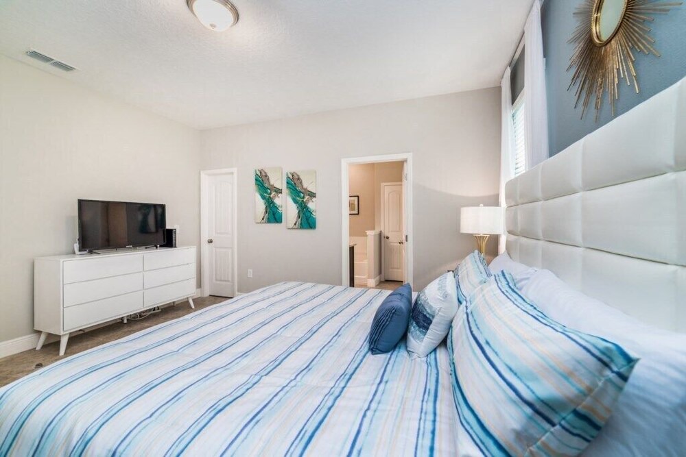 Photo of Bedroom in Loughman