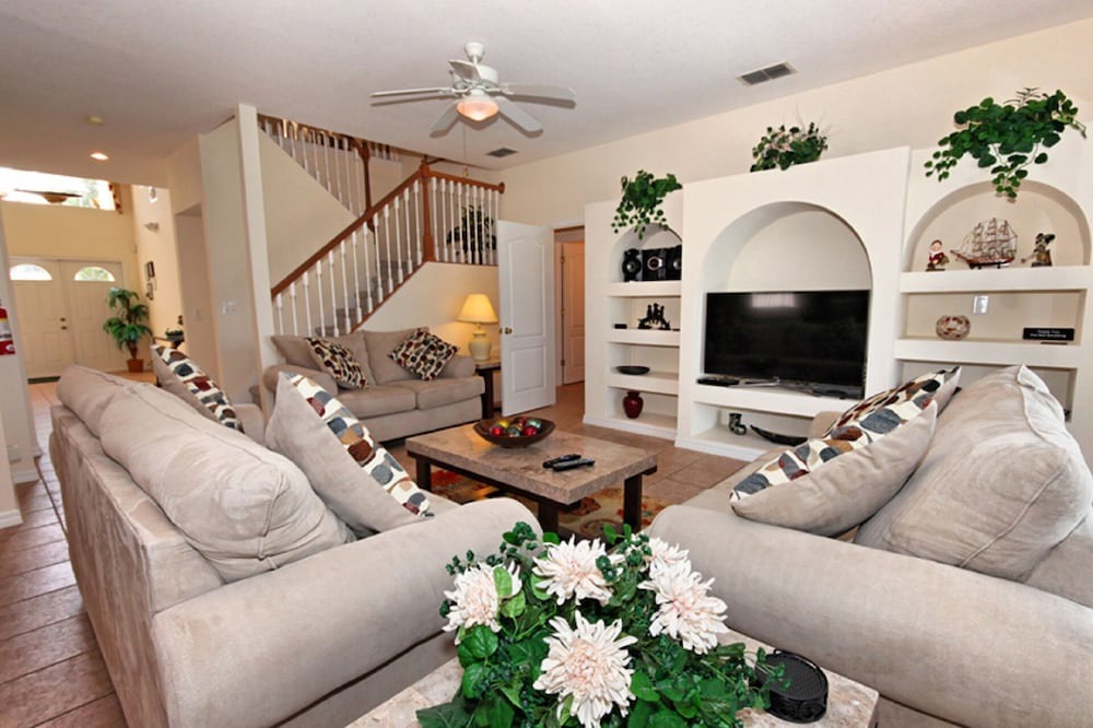 Photo of Livingroom in Highlands Reserve