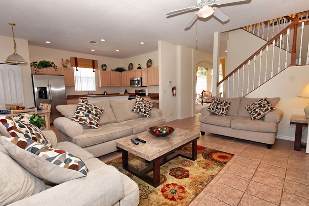 Photo of Livingroom in Highlands Reserve