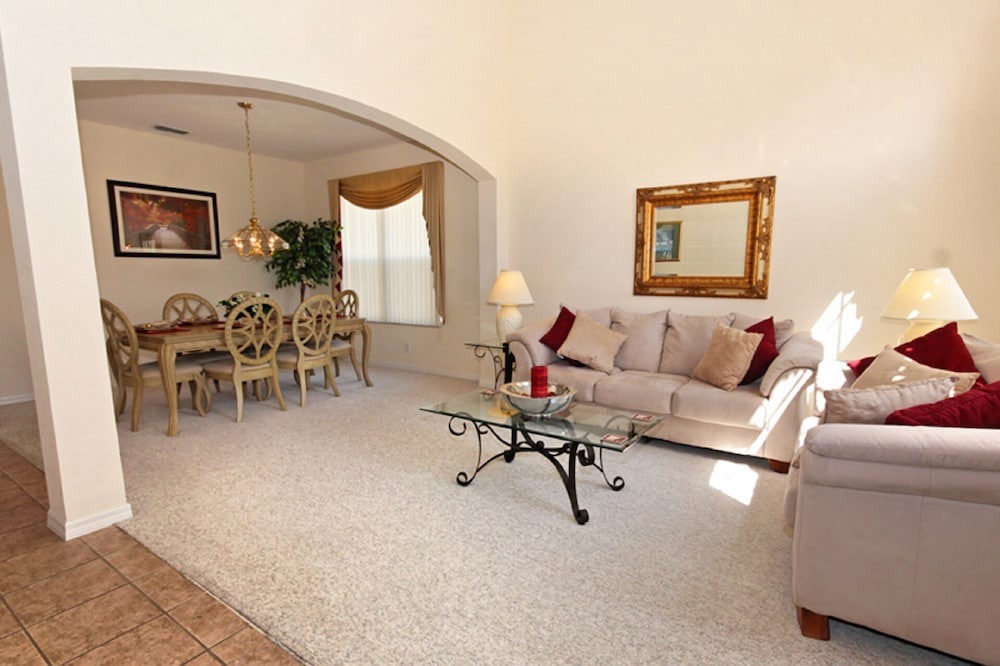 Photo of Livingroom in Highlands Reserve