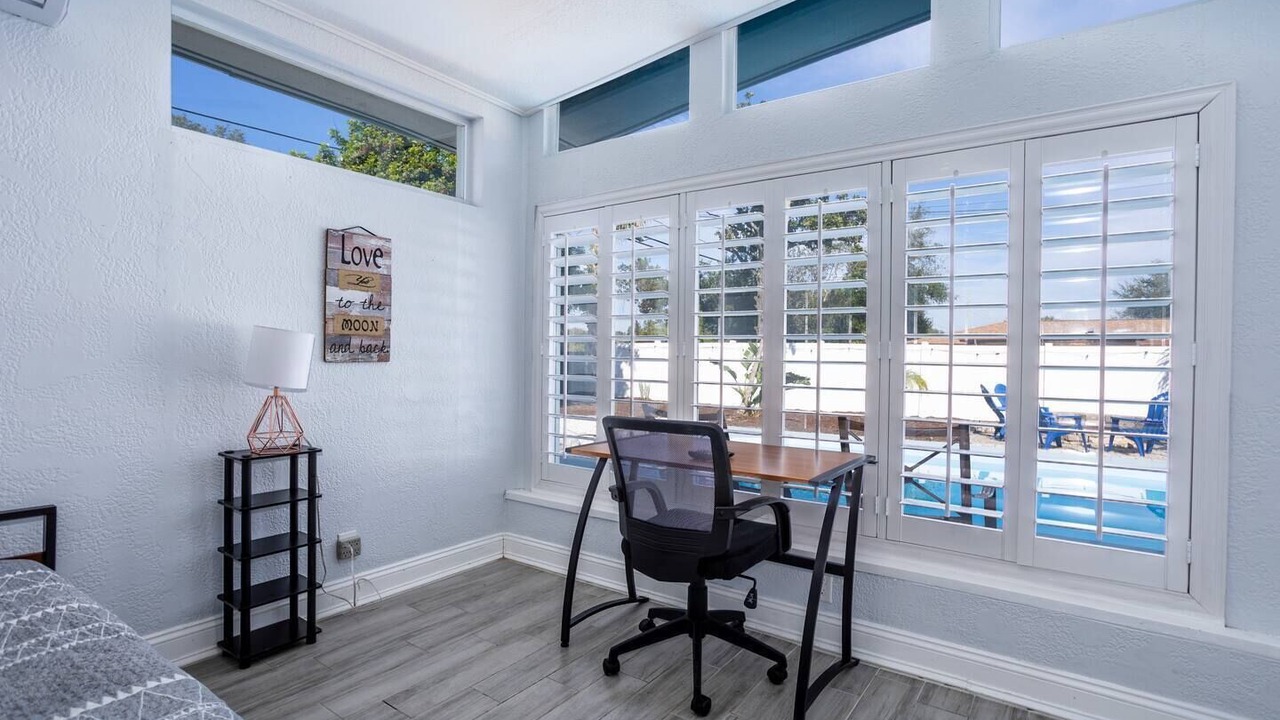 Photo of Bedroom in Dover Shores East