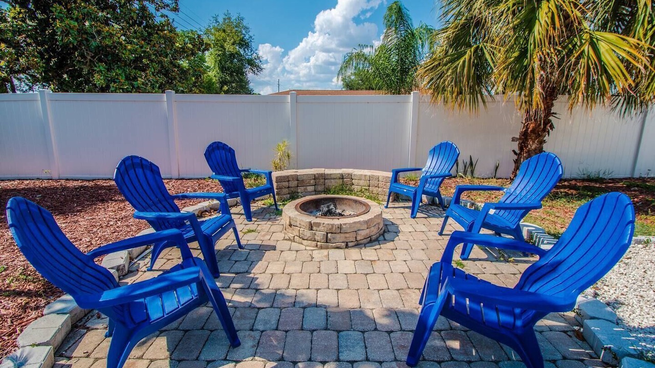 Photo of Outdoor in Dover Shores East