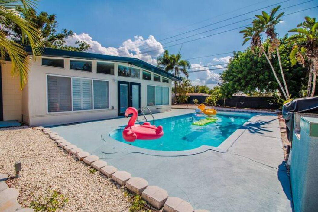 Photo of Outdoor in Dover Shores East