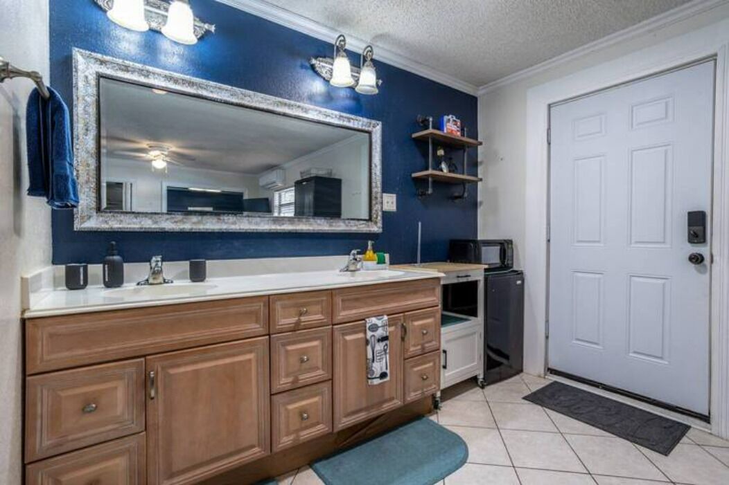 Photo of Kitchen in Dover Shores East