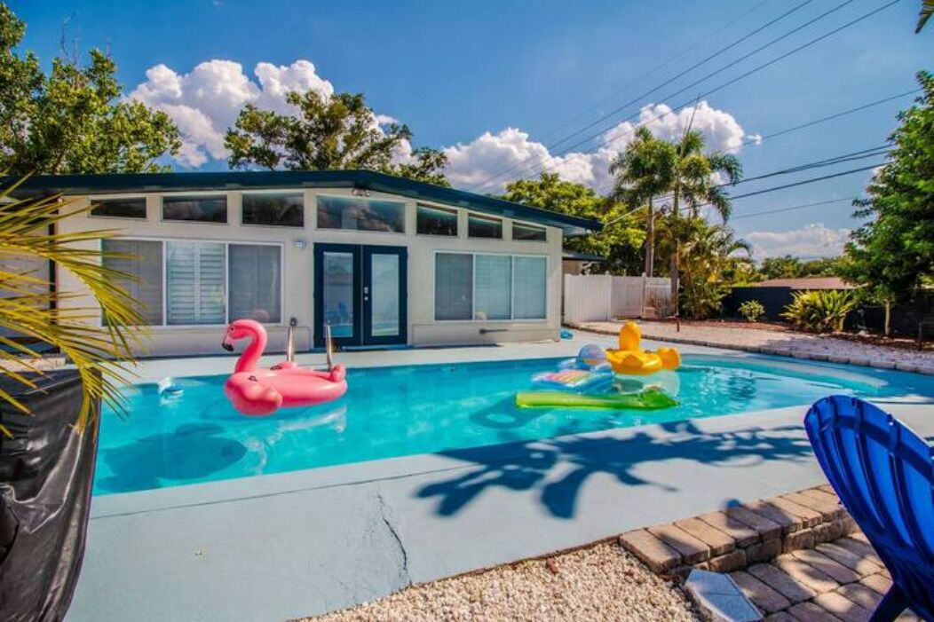 Photo of Outdoor in Dover Shores East