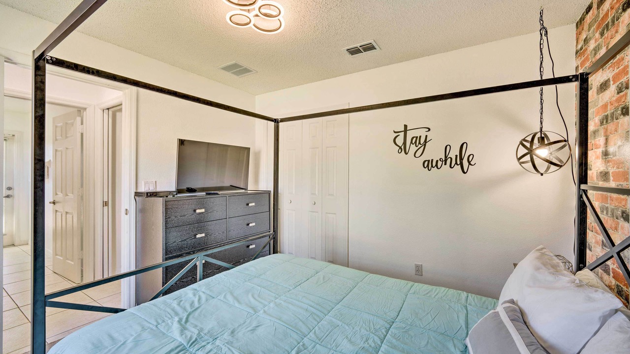 Photo of Bedroom in Orange Tree